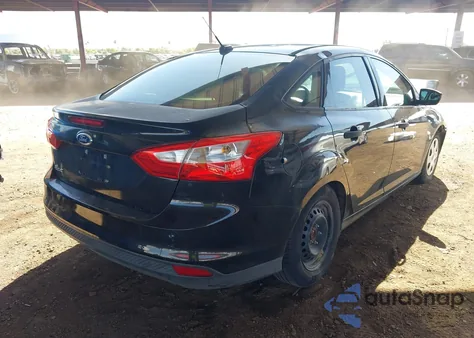 2014 Ford Focus S из США, поврежденный, VIN 1FADP3E25EL196005